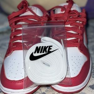 “Archo pink” low dunks